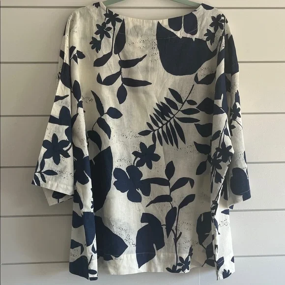 bryn Walker Navy and Cream Botanical Linen Cotton Oversized Blouse NWT - Picture 6 of 7